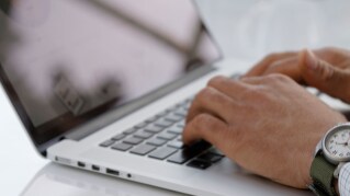 Hvordan kan bestyrelsen bedst forebygge og håndtere cyberrisici?